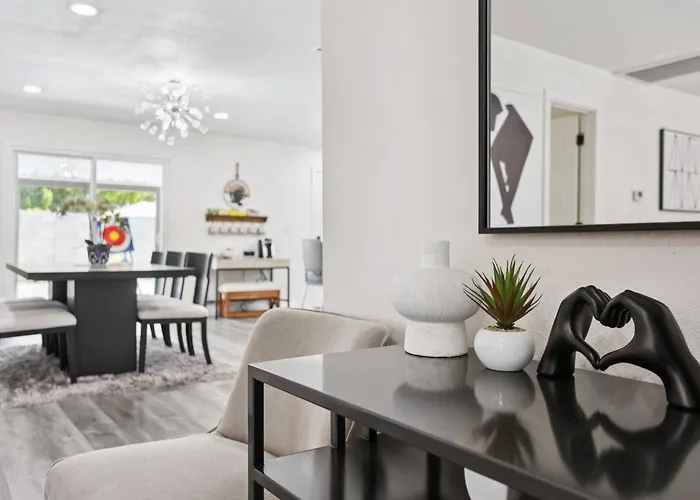 Holiday home Serene Desert Getaway W/ Backyard Near Asu Campus! *
